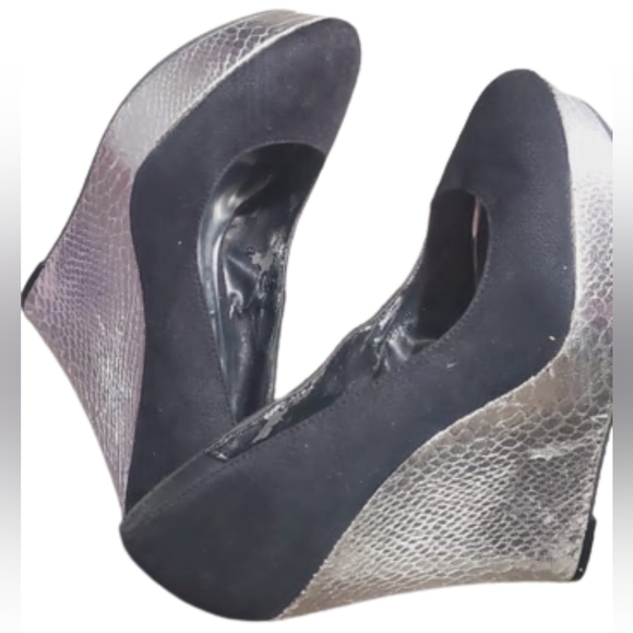 Kardashian Kollection Wedges Size 8M🌴 - Picture 1 of 6